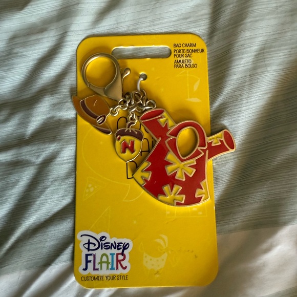 Disney Green and Yellow Chip 'n Dale Bag and matching wallet - Picture 5 of 5